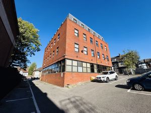 Photo 11- click for photo gallery